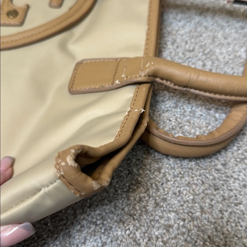 Tory Burch classic tory
